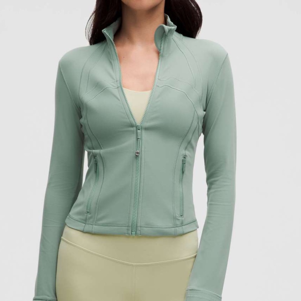 Lululemon Defined Crop Jacker in Nulu Crater Blue Size 4